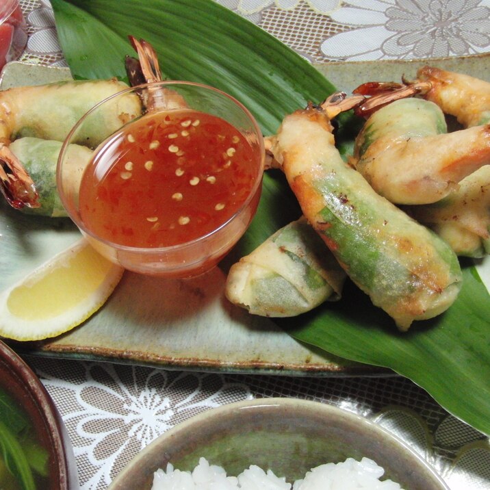 丸ごと海老春巻き 尻尾もカリカリ